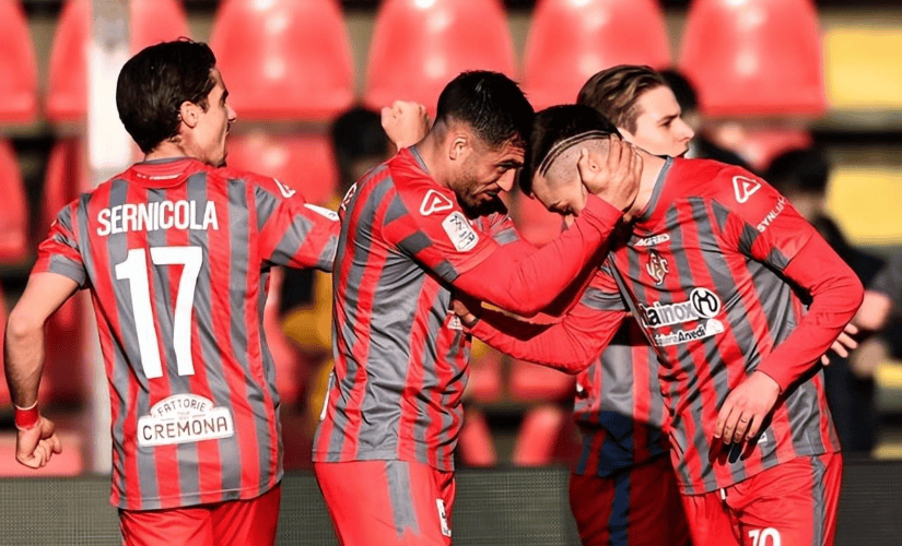 皇冠体育-包含意甲劲旅签下巴西后卫，强化球队防守实力的词条