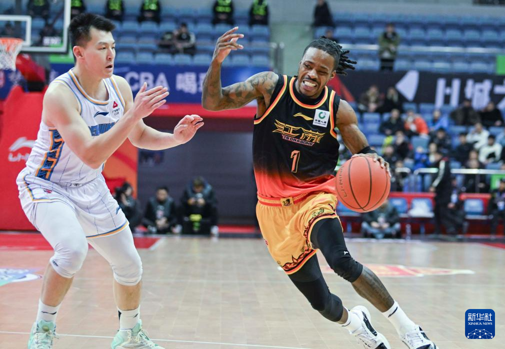 皇冠体育-北京首钢击败江苏,保持不败战绩(北京首钢击败江苏,保持不败战绩的是谁)