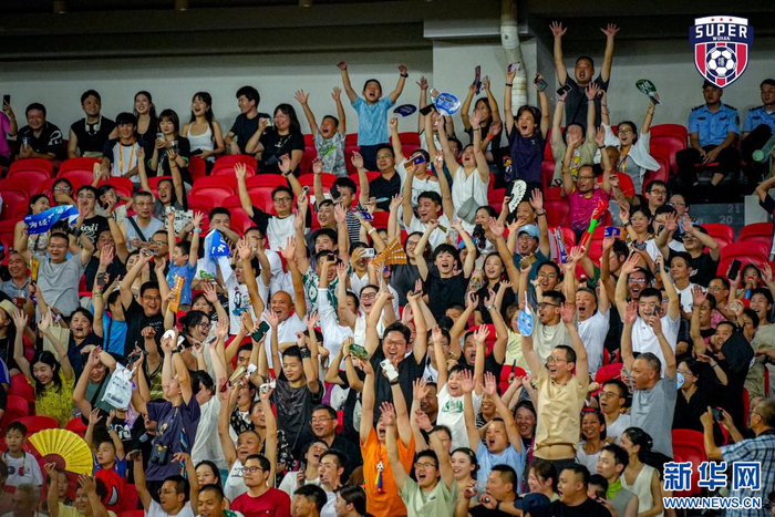 全世界球迷热切期待着各支俱乐部队伍的表现的简单介绍